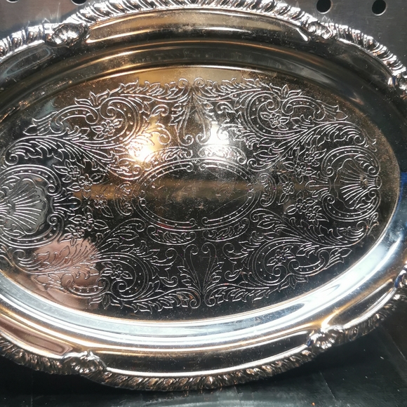 Irvinware silver serving tray. - Picture 2 of 2